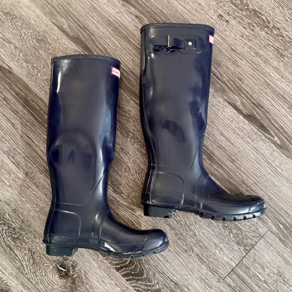 Hunter Talk Eggplant Boots - Picture 1 of 7